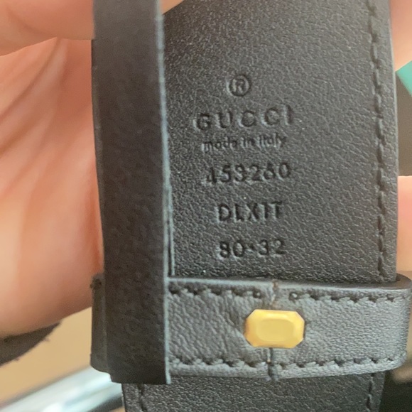 Pearl Gucci buckle belt size 80/32. PRICE IS FIRM - Picture 2 of 7